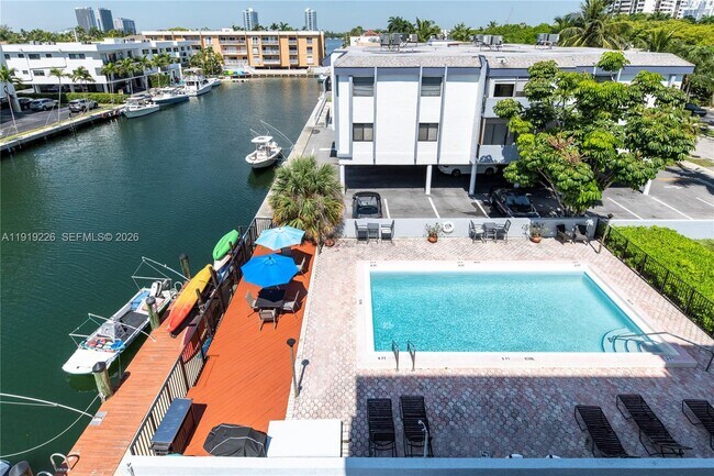 Building Photo - 3642 NE 171 St