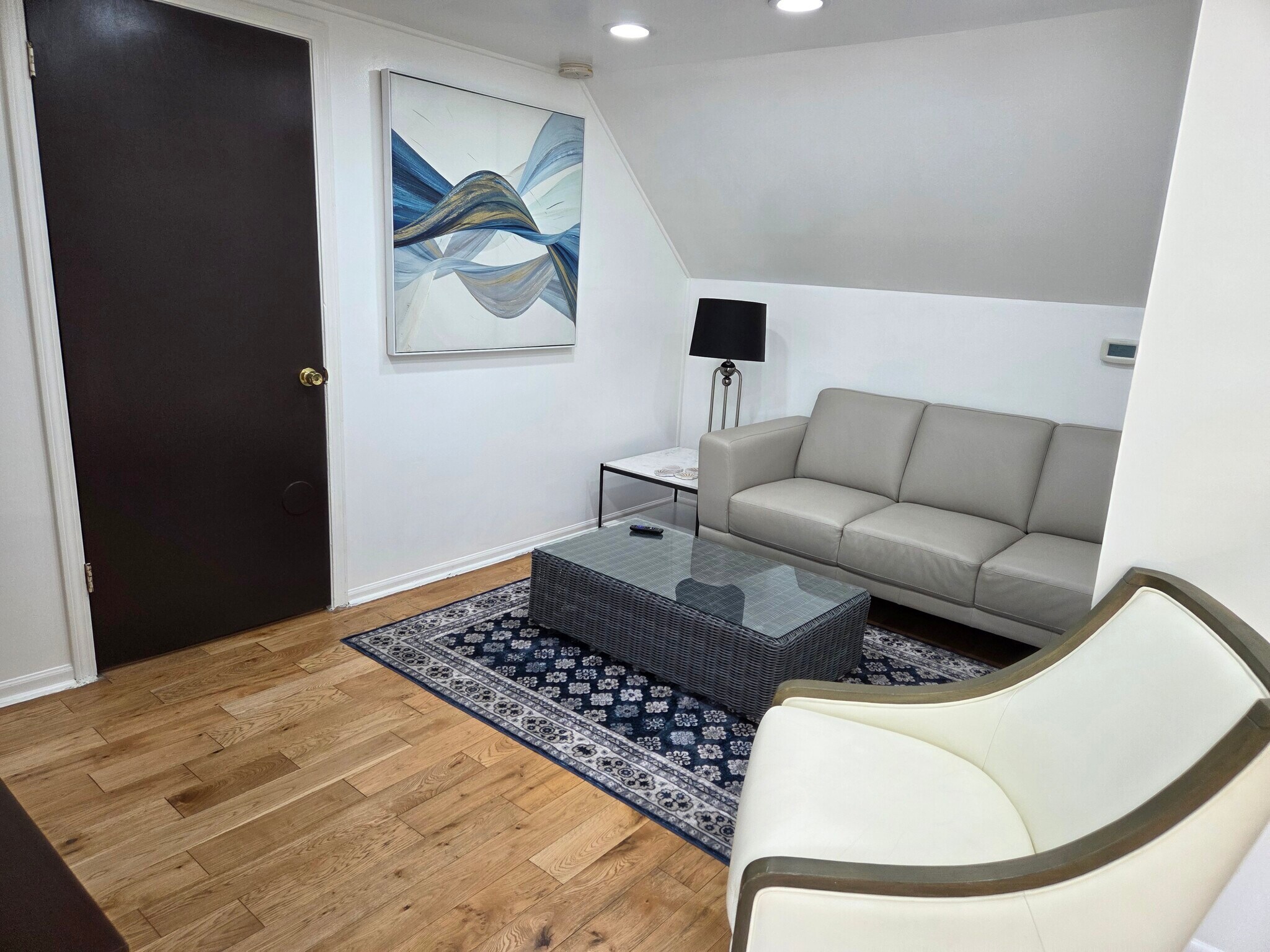 Building Photo - 2015 Davidson Pl