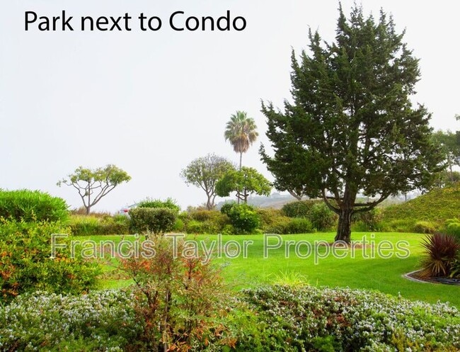 Building Photo - 3685 Vista Campana N