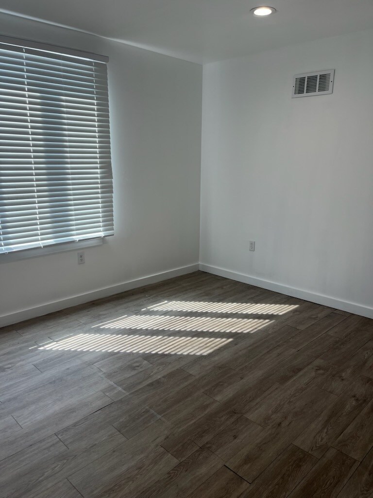 Building Photo - 4854 Brown St