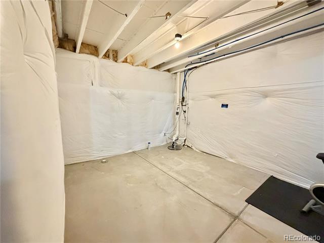 Building Photo - 11056 Hayloft St