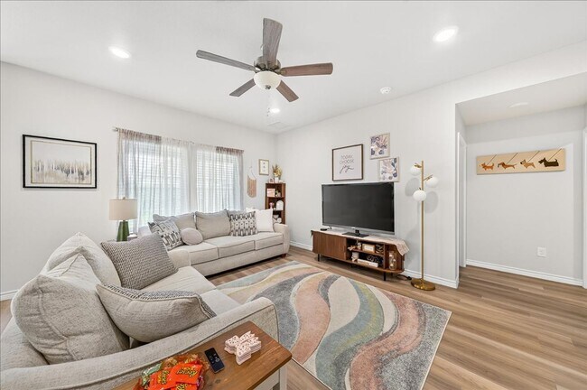 Building Photo - 7749 Bronco Buster Dr
