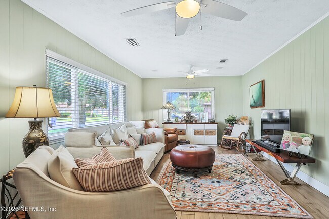 Building Photo - 33 Sailfish Dr