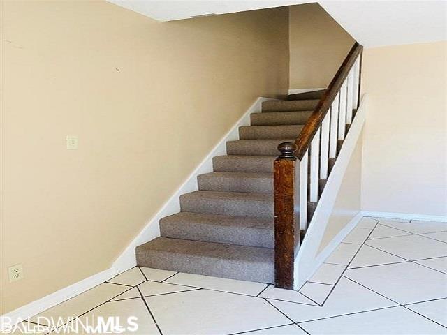 Building Photo - 600 Cheshire Ln