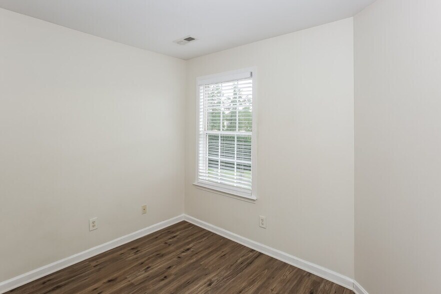 Building Photo - 12406 Dixie Ann Dr