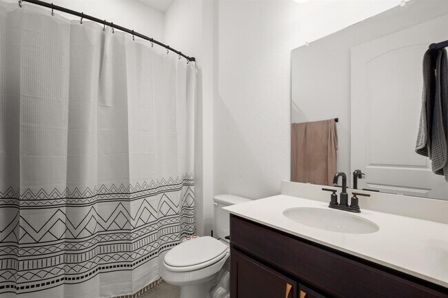 Building Photo - 385 Barnhill Lp