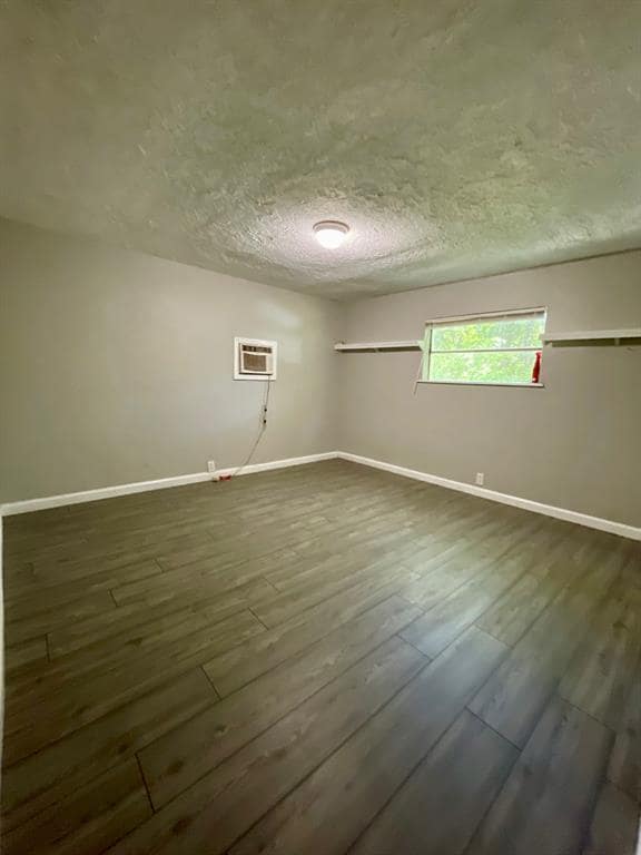 Building Photo - 27327 Peach Creek Dr