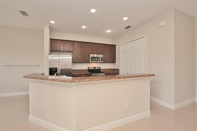 Building Photo - 8308 NW 127th Ln