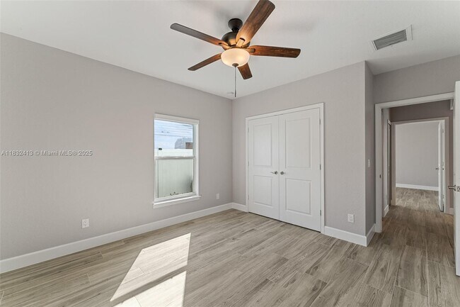 Building Photo - 4610 SW Masefield St
