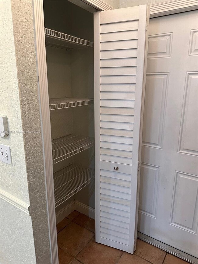 Building Photo - 1830 Banyan Creek Cir N