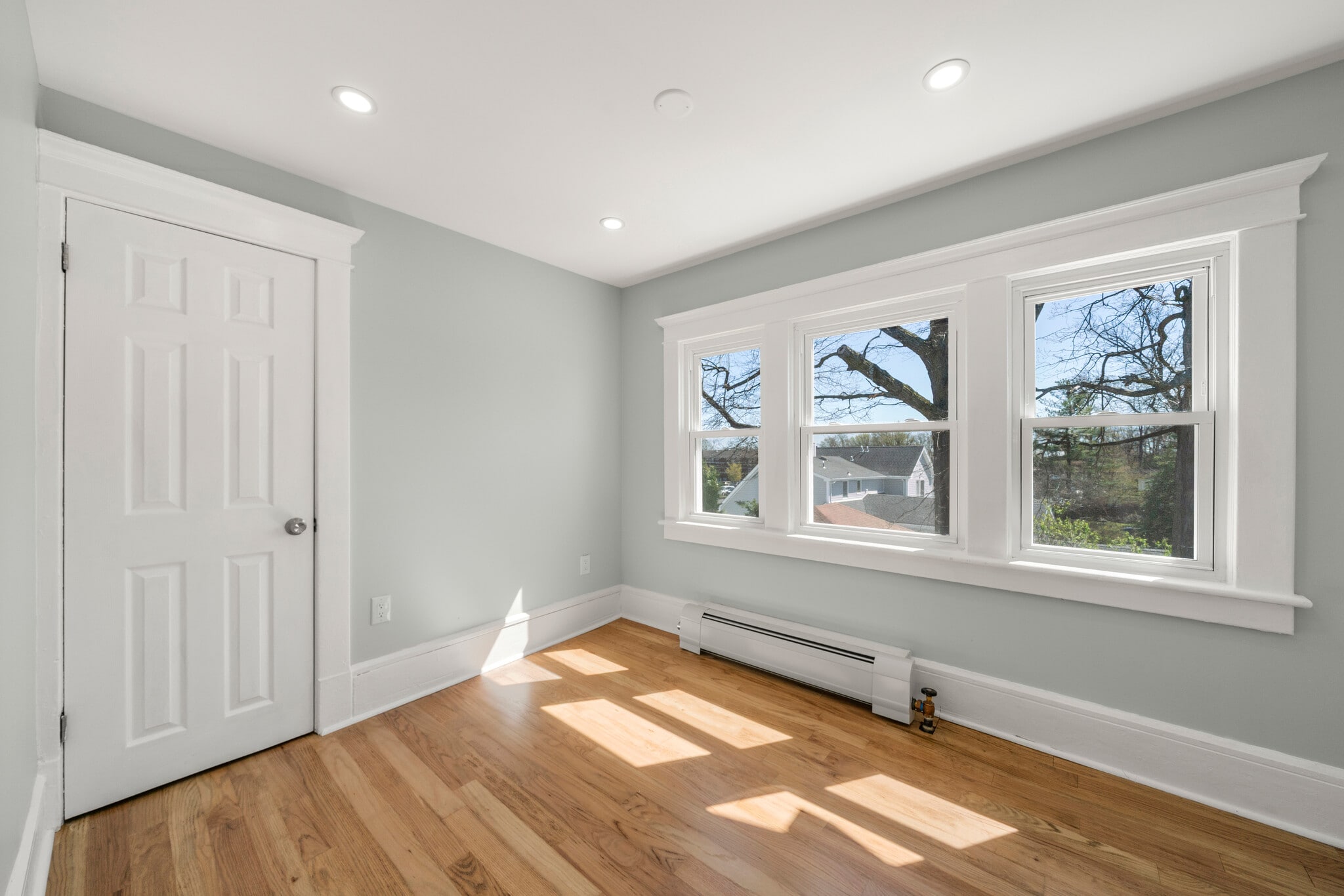 Room/office - 657 Amboy Ave