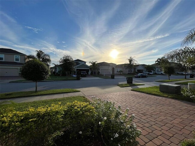 Building Photo - 809 Bucklebury Loop