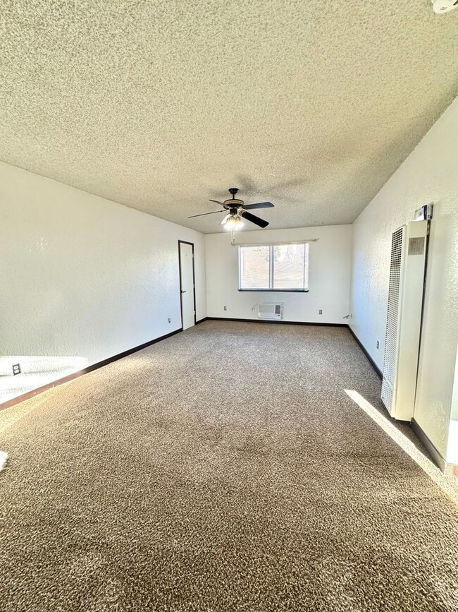 Building Photo - 2 bedroom apartment