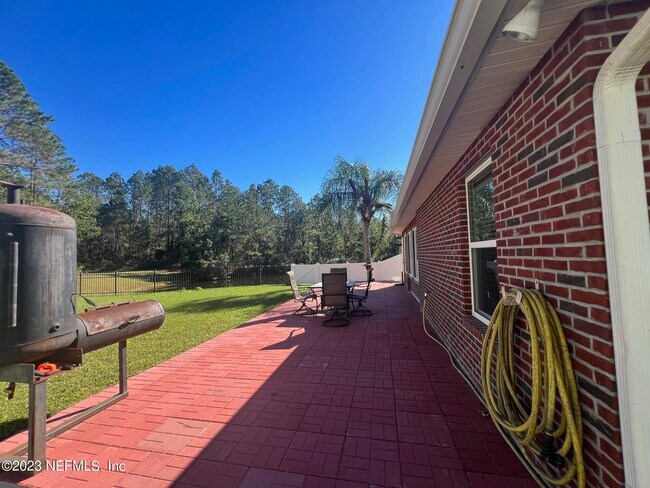 Building Photo - 651 Timbermill Ln