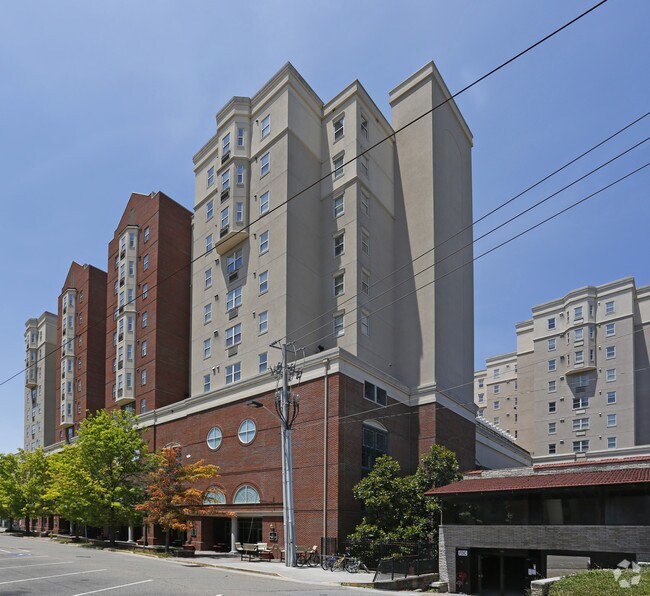 Volunteer Residence Hall 15171525 White Ave Knoxville TN 37916