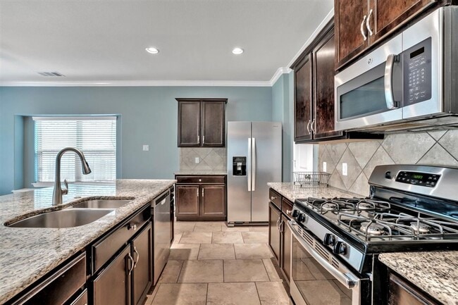 Building Photo - 617 Rancho Verde Dr