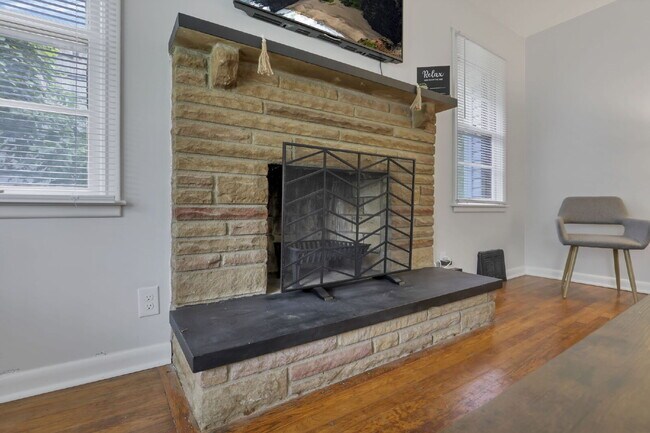 Building Photo - Beautifully Updated 3-Bedroom Home – Spacious, Modern, and Move-In Ready!