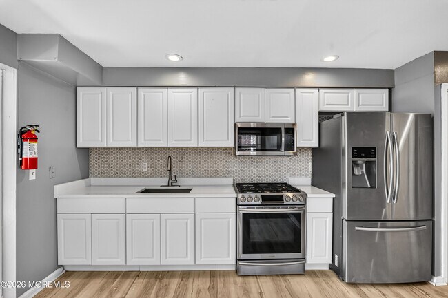 Building Photo - 217 Orange Ave