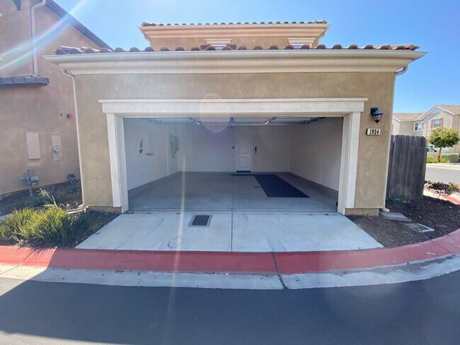 Building Photo - Luxury Gated Community Home Available in Santa Maria