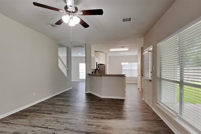 Building Photo - 16023 Willowpark Dr