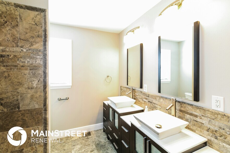 Building Photo - 4036 Waikiki Dr