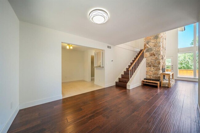 Building Photo - 8402 Alta Mesa