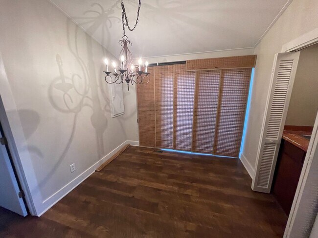 Building Photo - 3 Bedroom 3 Bath Beauty on Golf Course with Wet Bar and Storage Building