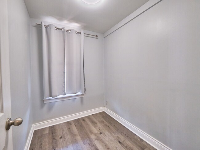 Building Photo - 4323 S Talman Ave