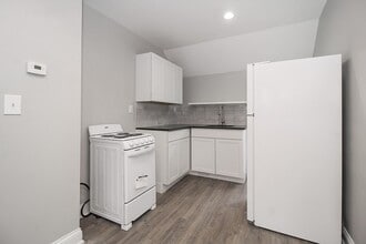 Building Photo - 4301 Bailey Ave