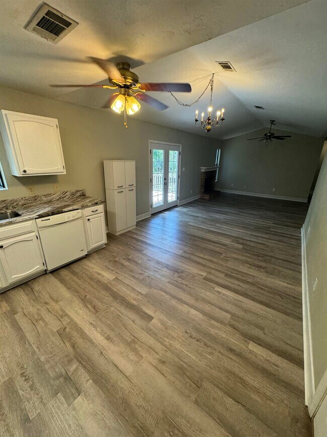 Building Photo - 2768 Faringdon Dr