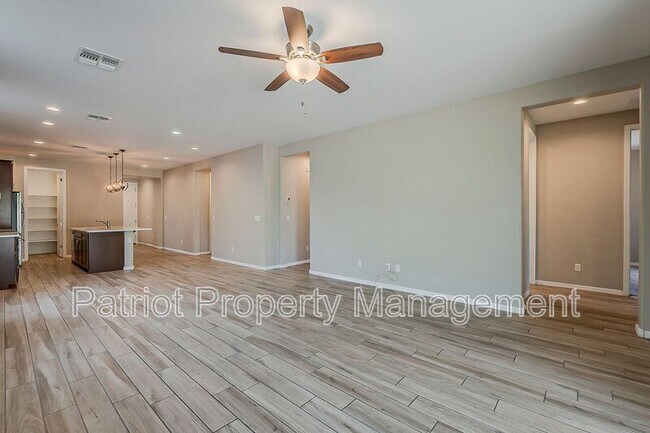 Building Photo - 25930 N Langley Dr