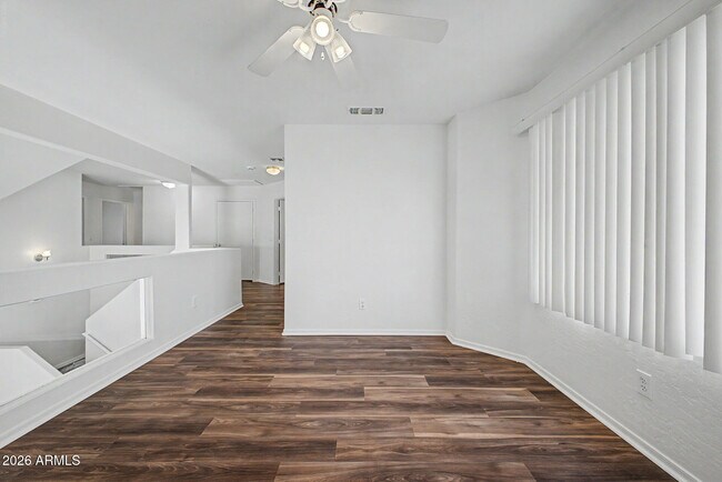 Building Photo - 3121 E Wagoner Rd