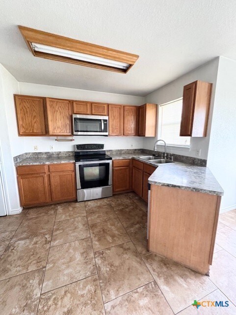 Building Photo - 3504 Saul Dr