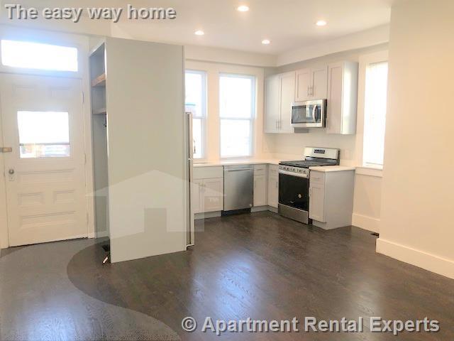 Building Photo - 77 Kinnaird St