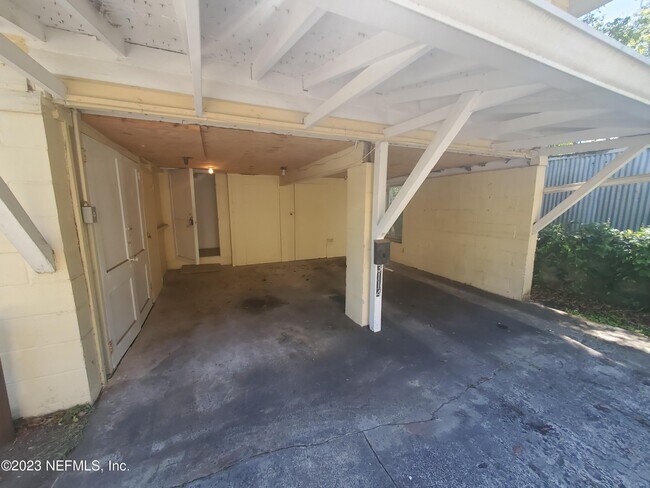 Building Photo - 3114 Riverside Ave