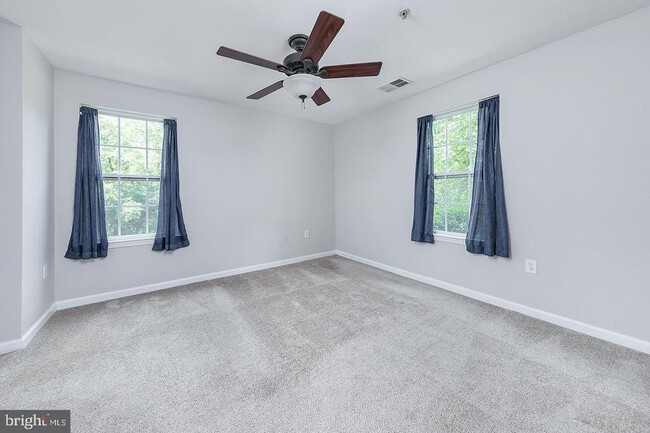 Building Photo - 1122 Tristram Cir