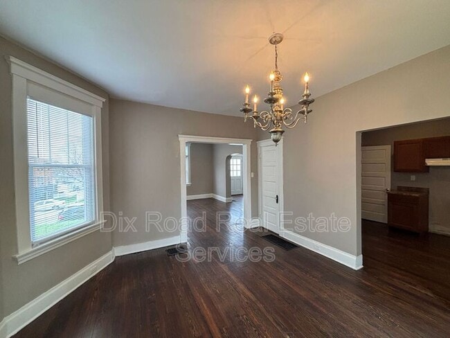 Building Photo - 5310 Carthage Ave