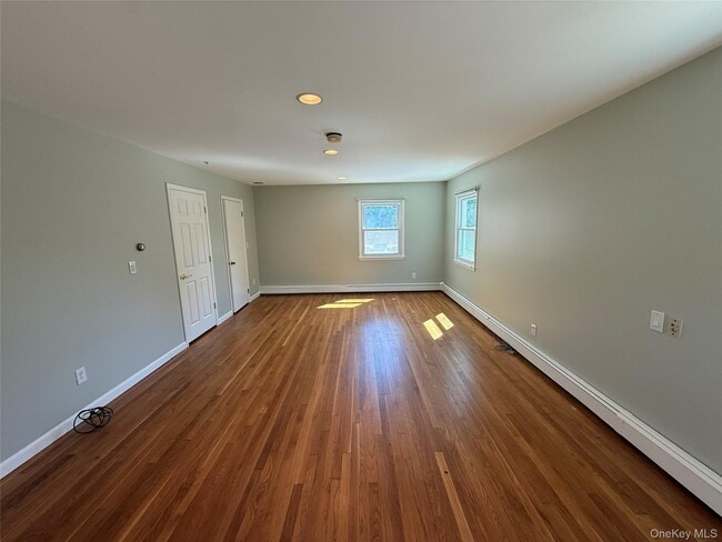 Building Photo - 29 Eastview Dr