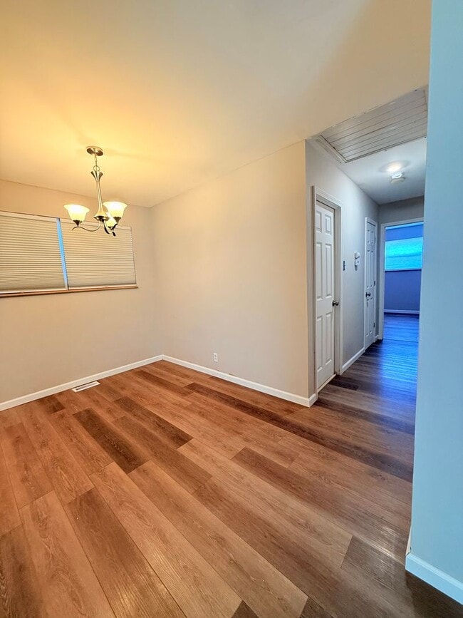 Building Photo - 3 Bedroom Home for rent in Florissant