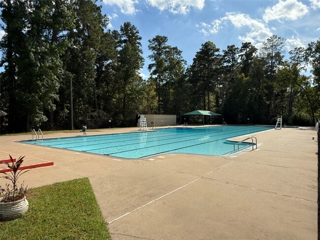 Building Photo - 16 Golf Vw Mnr