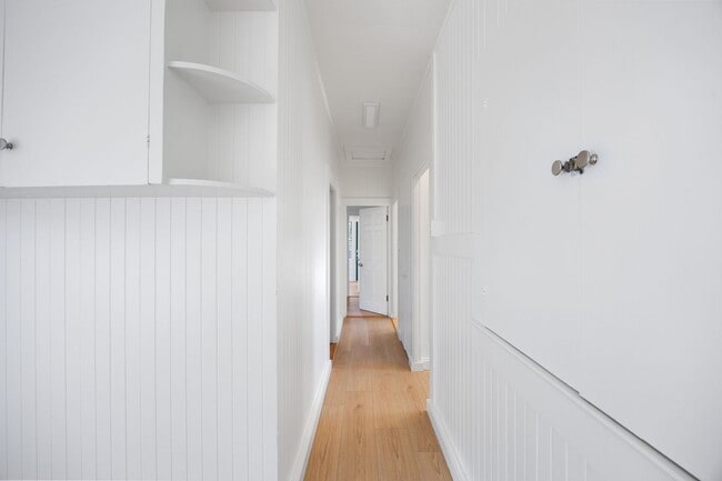 Building Photo - Newly Renovated Waialua Home on 1 Acre w/ Mountain Views – Pets Welcome