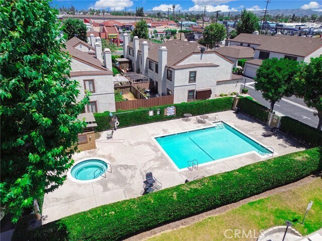Building Photo - 821 S Cerritos Ave