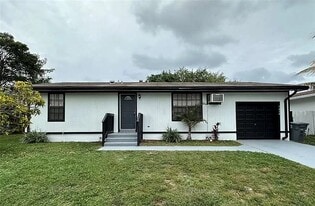 Building Photo - 7214 San Castle Blvd