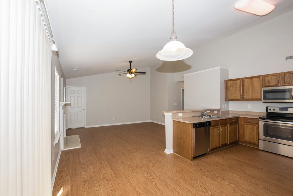 Building Photo - 3012 Deep Cove Dr NW