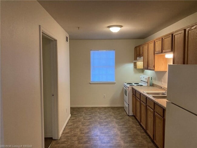 Building Photo - 816 N 36th St