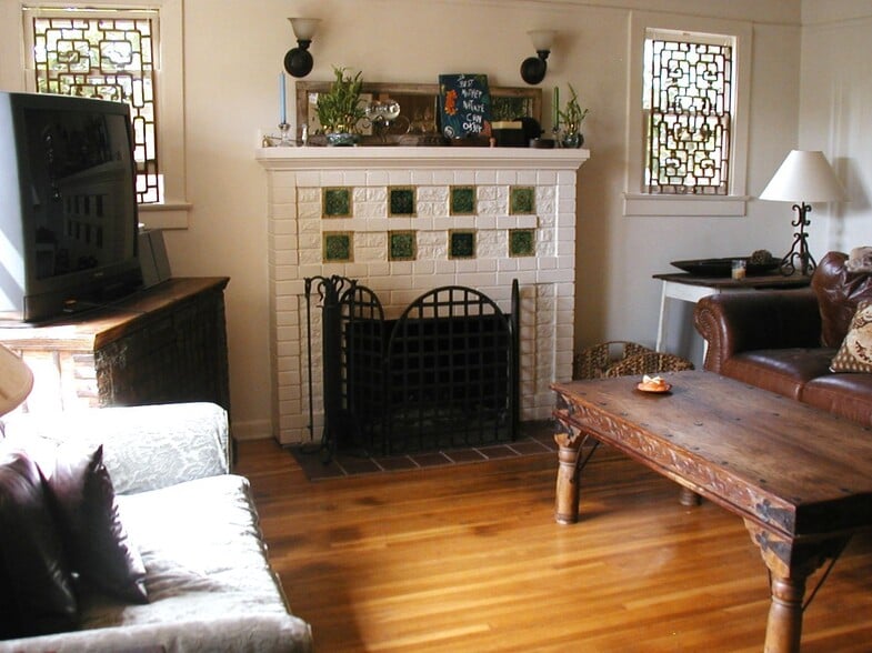 Building Photo - 2821 Broadway