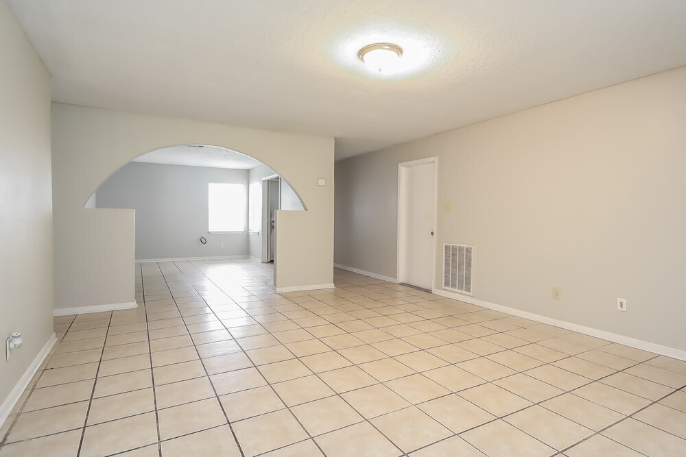 Building Photo - 807 Sulphur St
