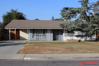 Building Photo - 5812 Daggett Ave
