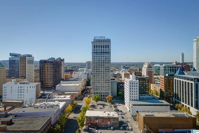 Building Photo - 2024 2nd Ave N