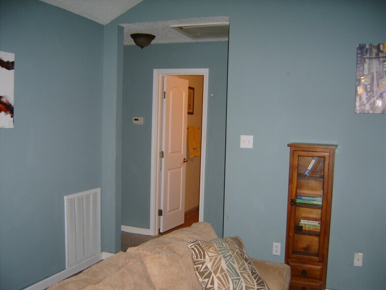 Hallway to Bedrooms - 13801 Pierres Ct